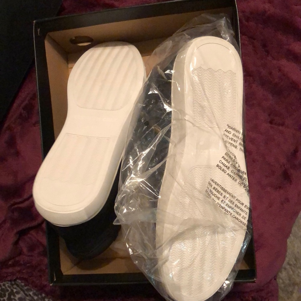 Shoes - Picture 3 of 5